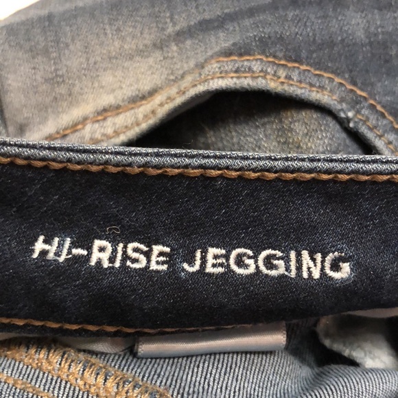 American Eagle - Size 4 - Hi-Rise Jegging - Super Stretch - Distressed Dark Wash - Picture 5 of 6